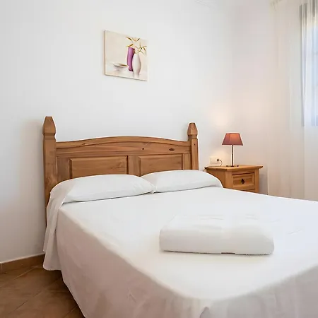 Casa Cerca Del Pueblo Terraza Privada Alquilamos A Familias