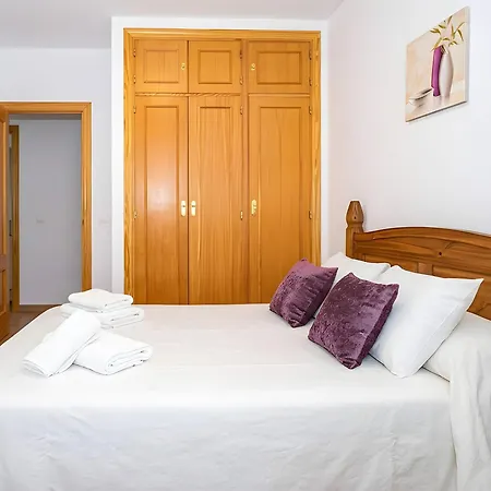Casa Cerca Del Pueblo Terraza Privada Alquilamos A Familias