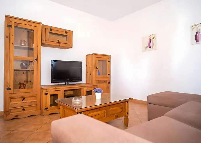 Casa Cerca Del Pueblo Terraza Privada Alquilamos A Familias شقة
