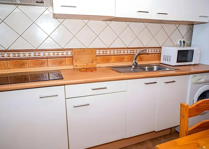 Casa Cerca Del Pueblo Terraza Privada Alquilamos A Familias شقة *