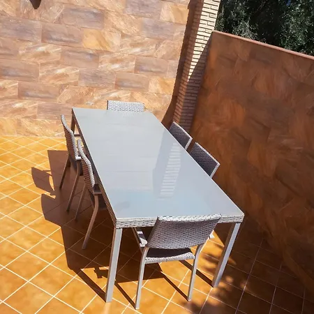 Apartamento Casa Cerca Del Pueblo Terraza Privada Alquilamos A Familias