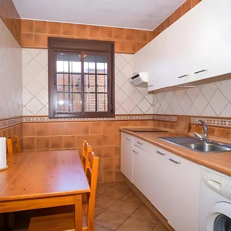Casa Cerca Del Pueblo Terraza Privada Alquilamos A Familias Conil De La Frontera